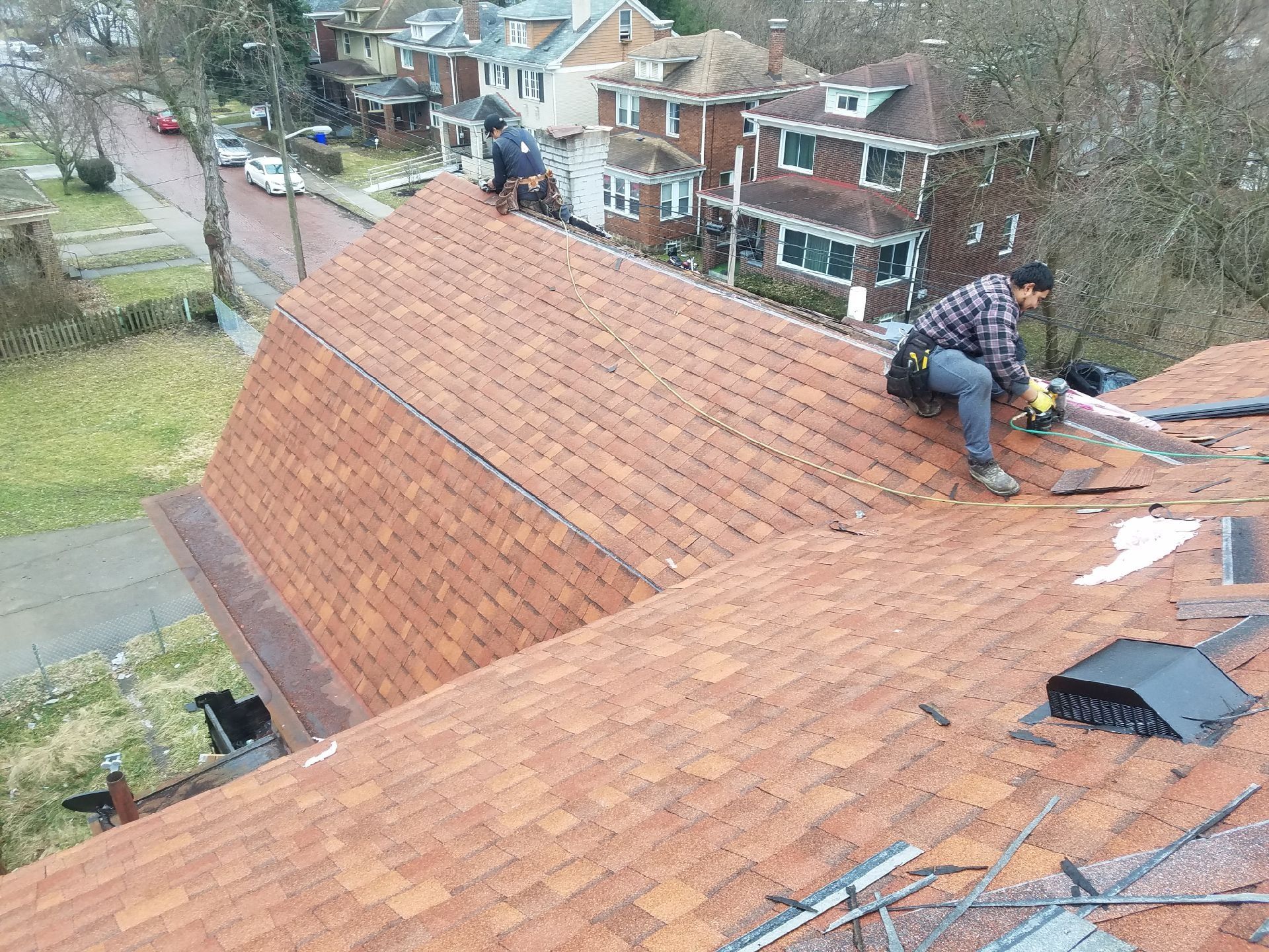 How Do I Choose The Right Roofing Contractor For My Project?
