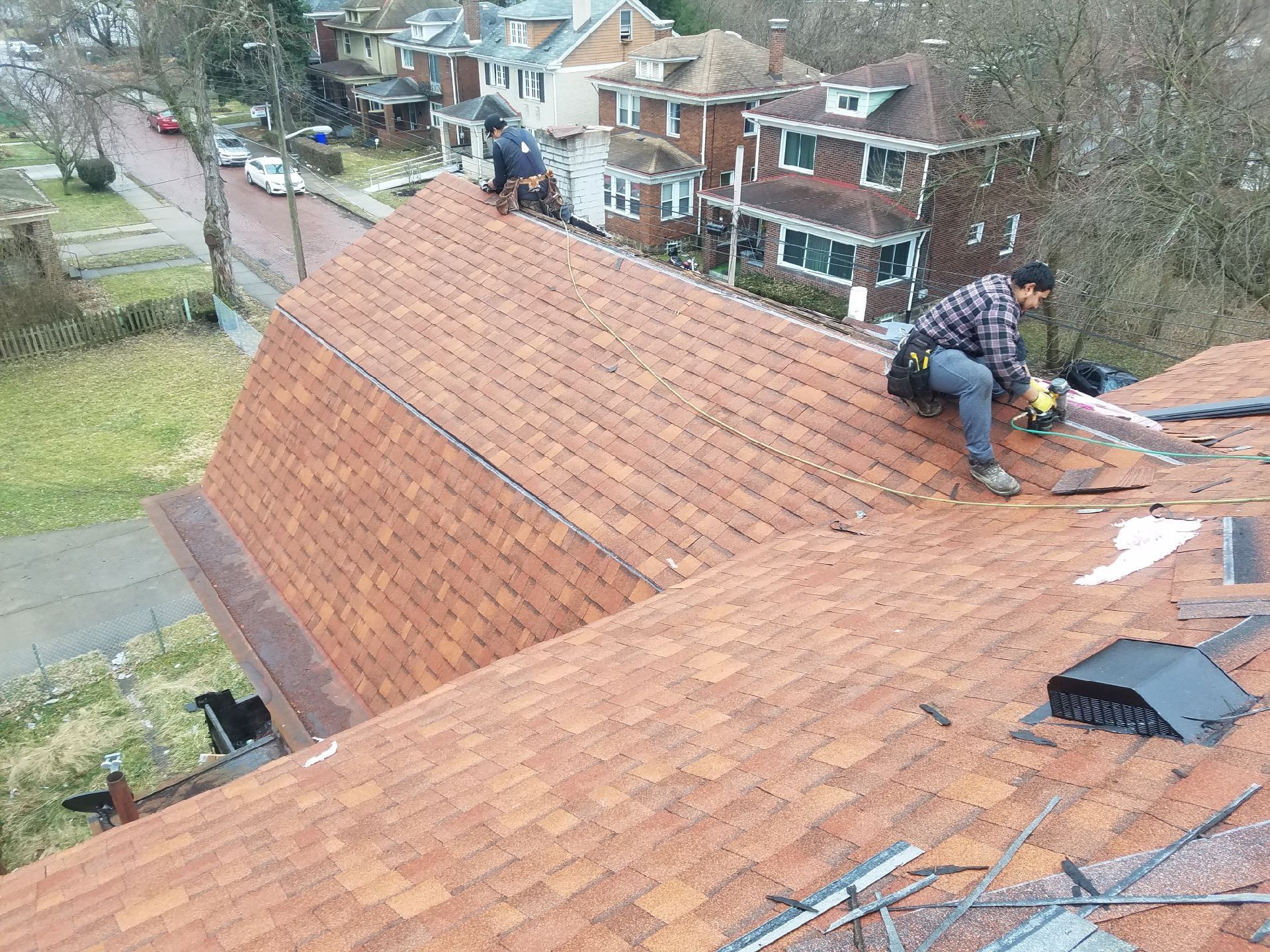 How Do I Choose The Right Roofing Contractor For My Project?